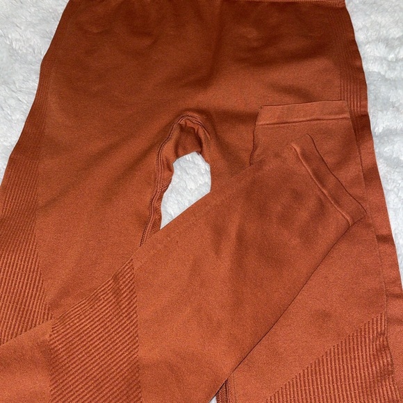 NWOT PINK ACTIVE Leggings.  Size XS - Picture 5 of 5